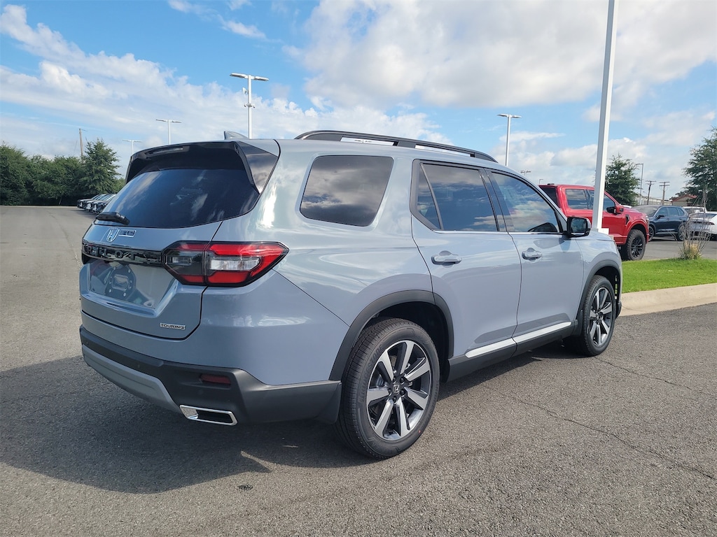 New 2025 Honda Pilot Touring SUV