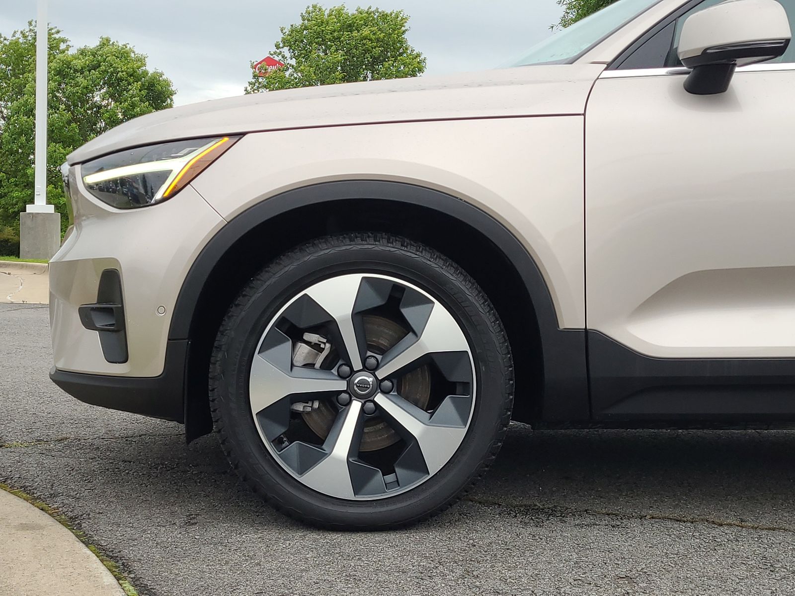 2023 Volvo XC40 Ultimate - Photo 9