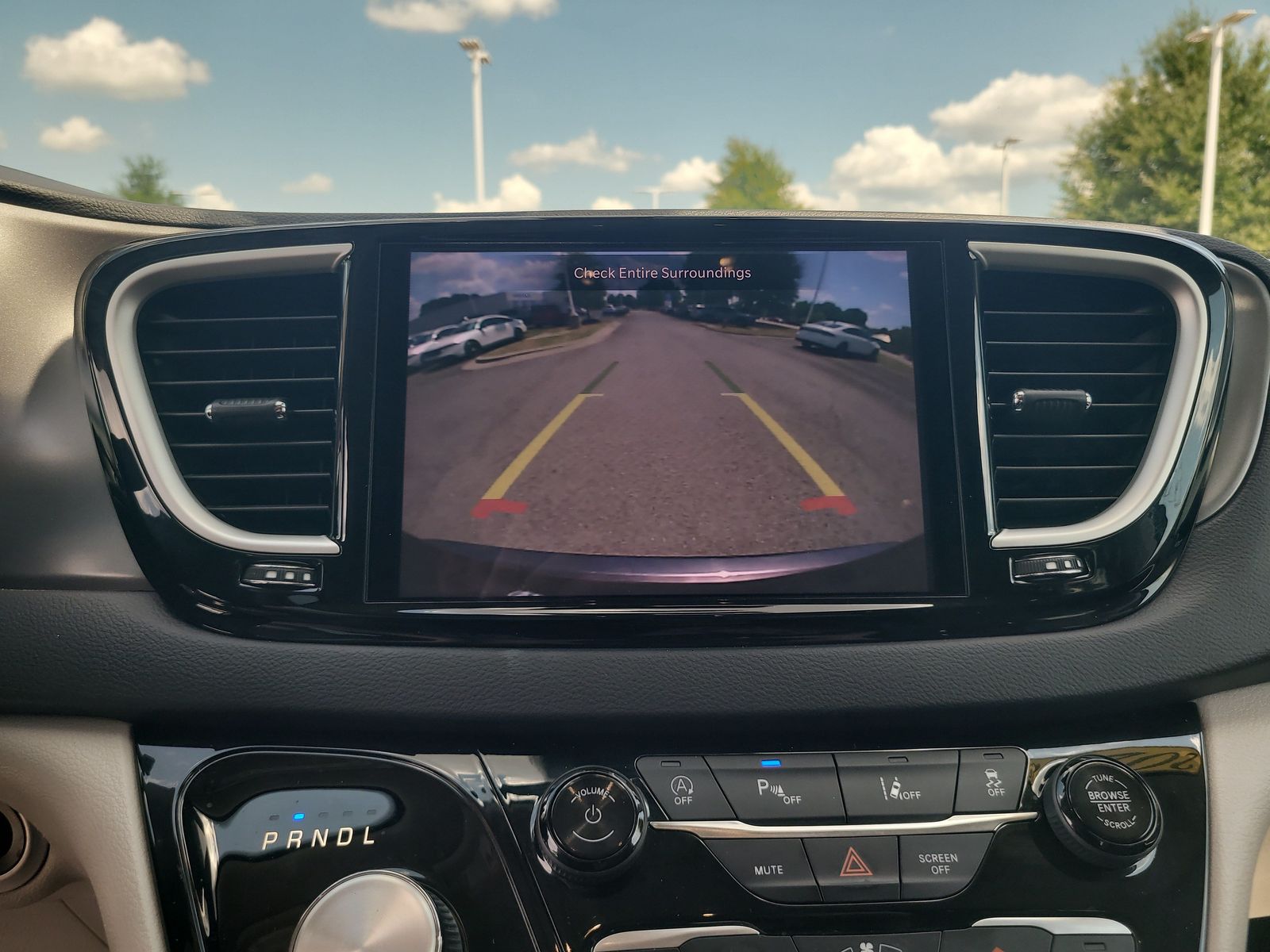 2023 Chrysler Pacifica Touring L - Photo 21