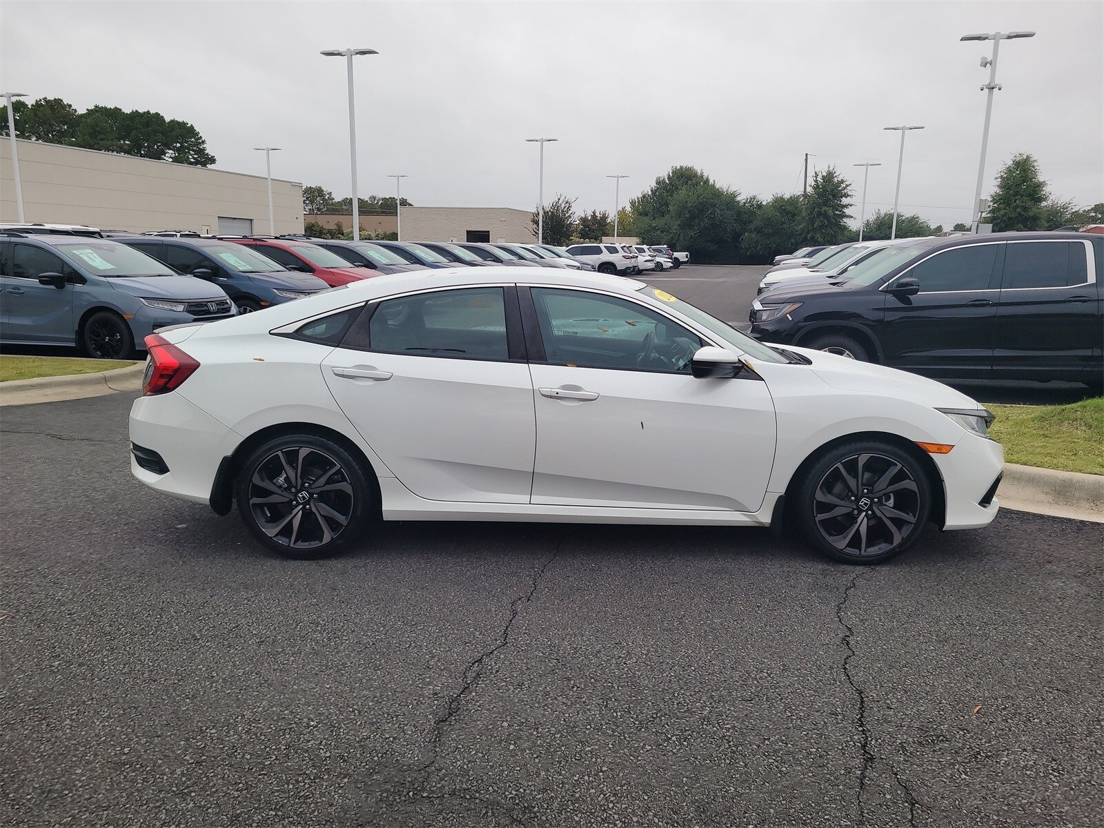 2021 Honda Civic Sport photo 2