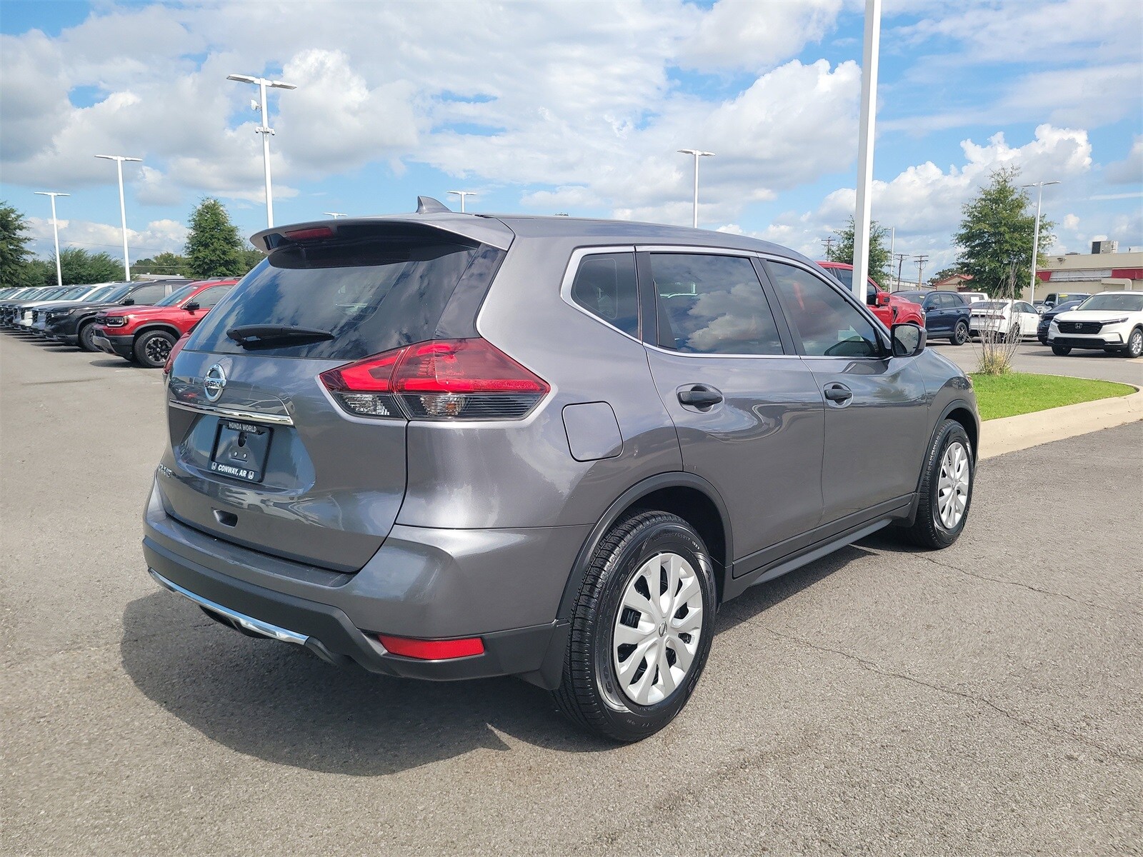 2019 Nissan Rogue S photo 3