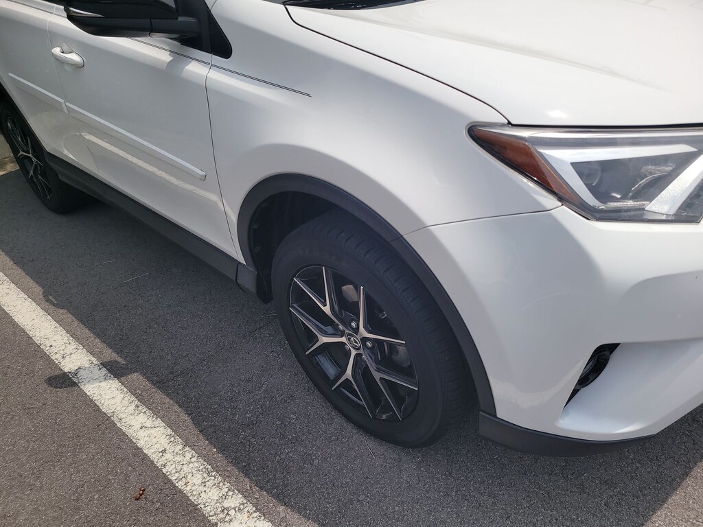 Used 2018 Toyota RAV4 SE SUV