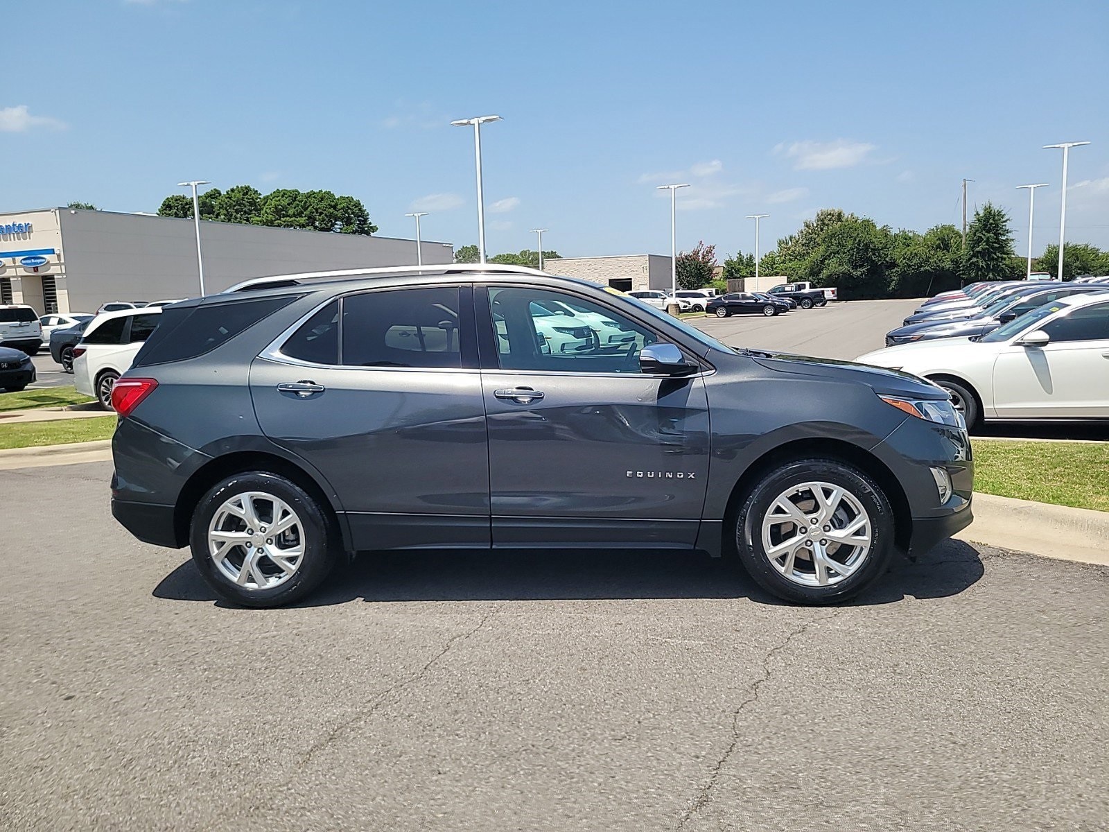 Used 2019 Chevrolet Equinox Premier with VIN 3GNAXXEV8KL199132 for sale in Conway, AR