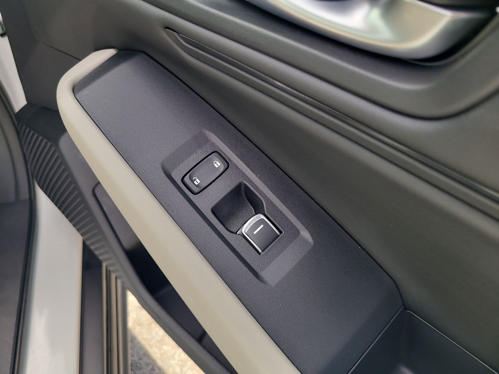 2025 Honda Accord SE - Photo 28
