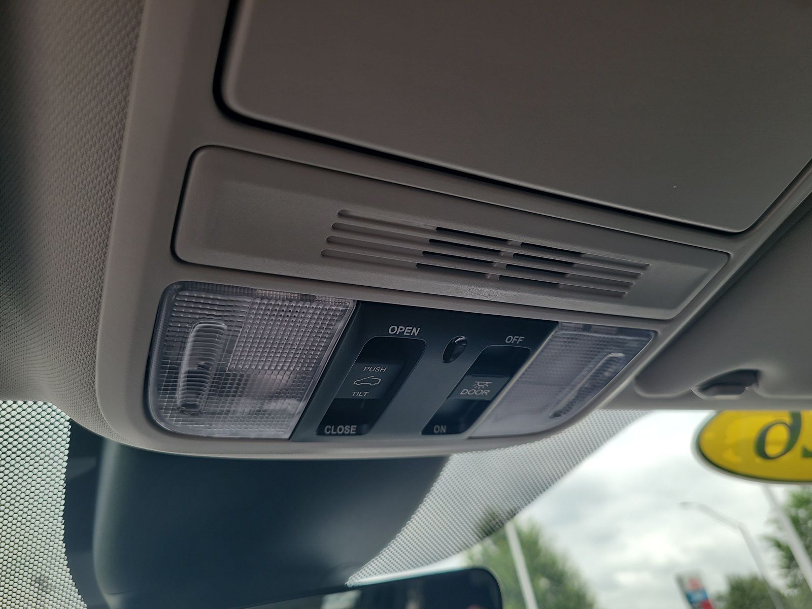 2026 Honda Odyssey Touring - Photo 20