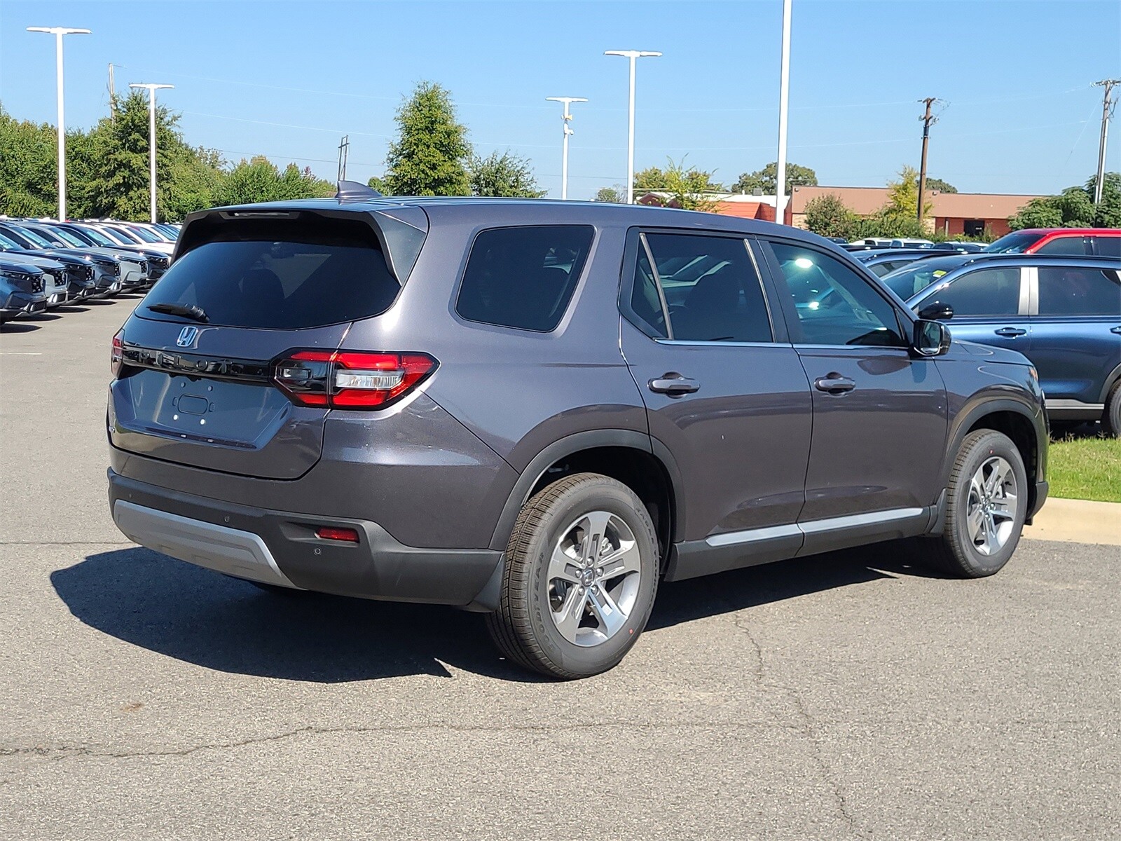 2025 Honda Pilot EX-L photo 2