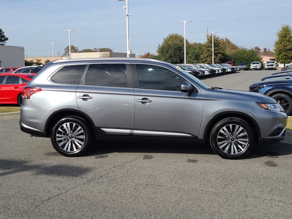 Used 2020 Mitsubishi Outlander LE CUV