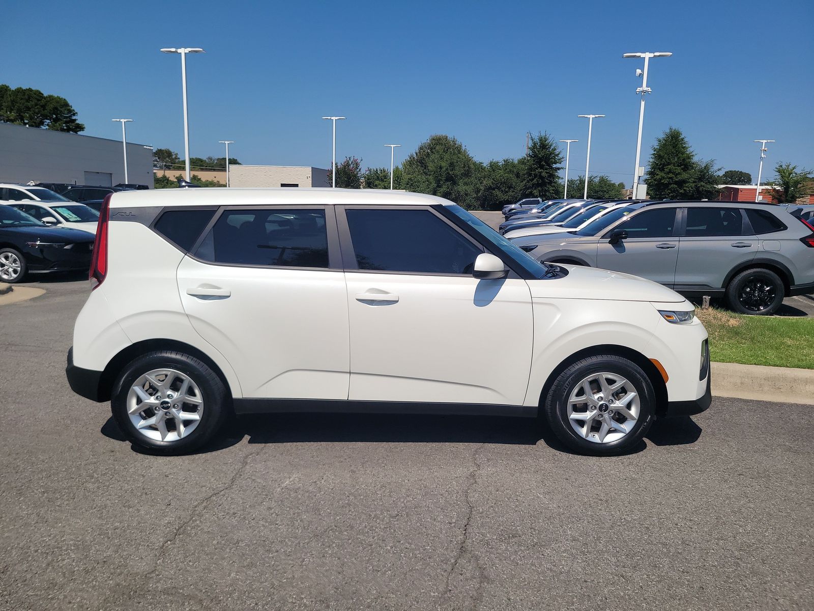 Used 2022 Kia Soul LX with VIN KNDJ23AUXN7832090 for sale in Conway, AR