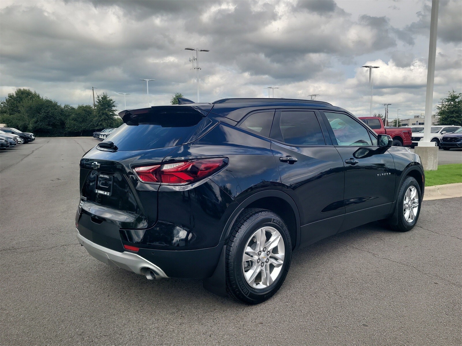 2019 Chevrolet Blazer Base photo 2