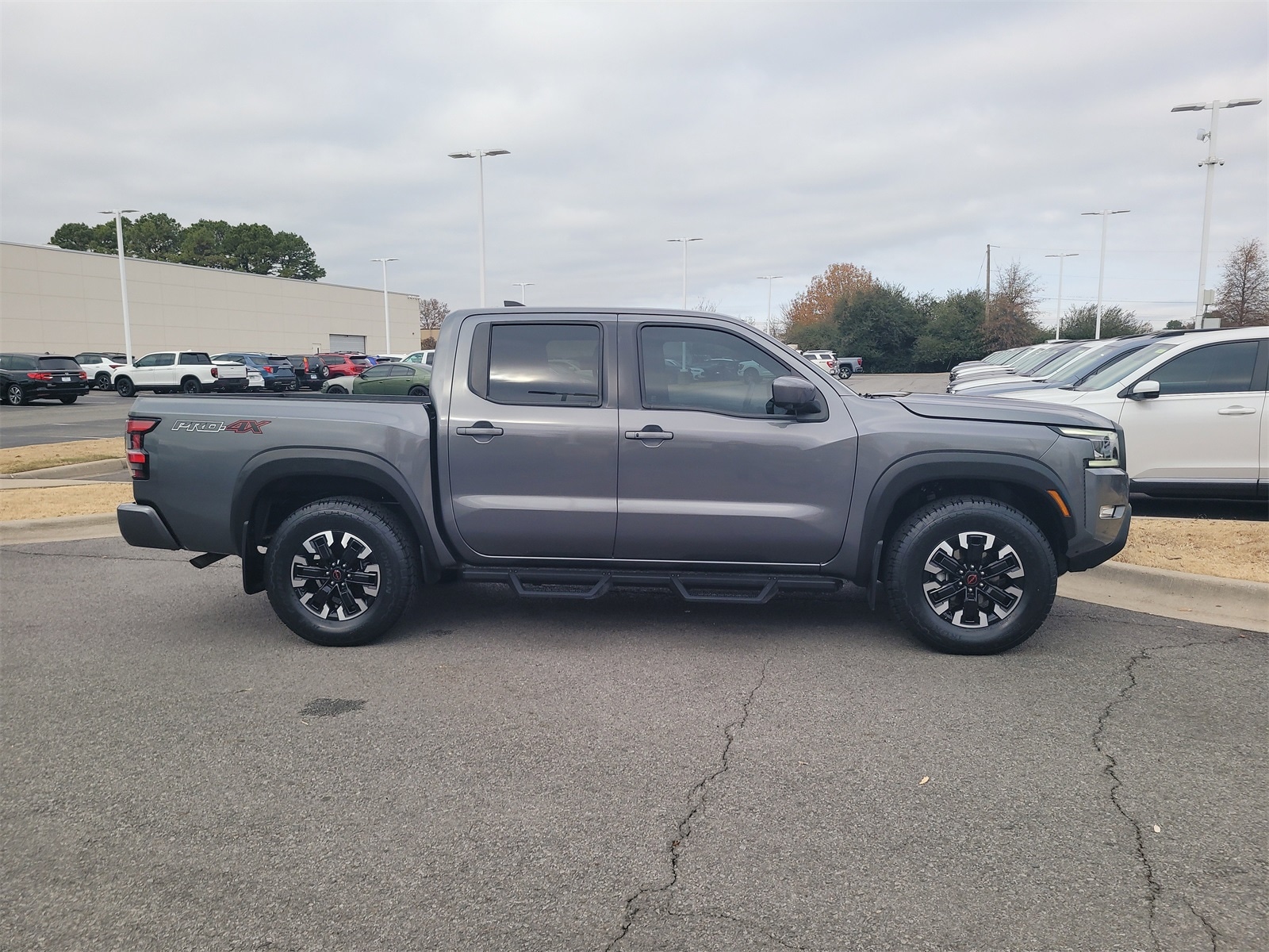 Used 2022 Nissan Frontier PRO-4X with VIN 1N6ED1EK3NN677982 for sale in Little Rock