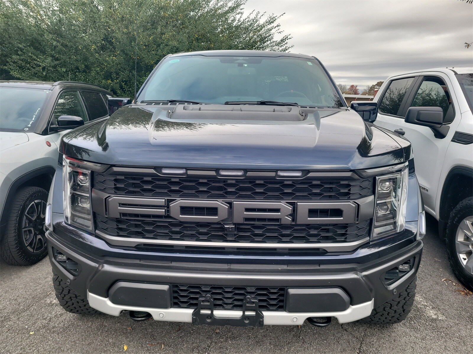 2023 Ford F-150 Raptor photo 3