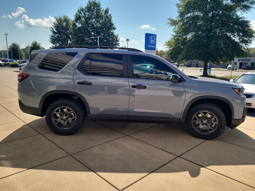 New 2026 Honda Pilot TrailSport SUV