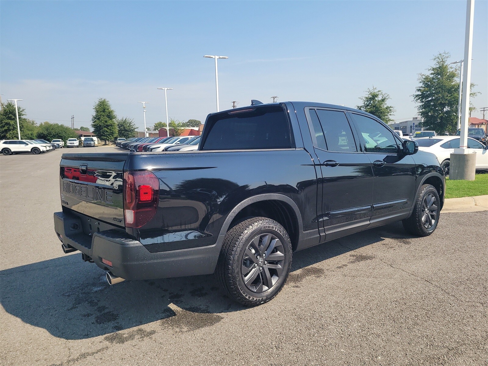 2024 Honda Ridgeline Sport photo 2