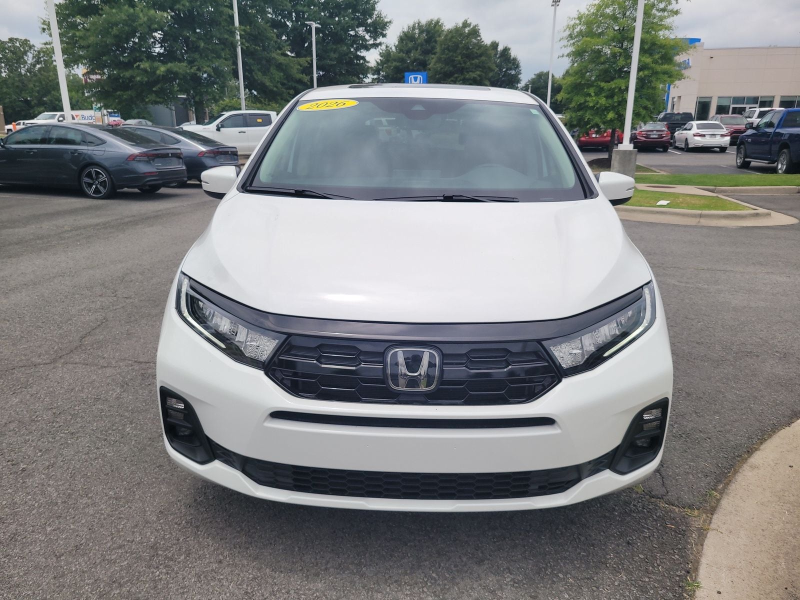 2026 Honda Odyssey Touring - Photo 8