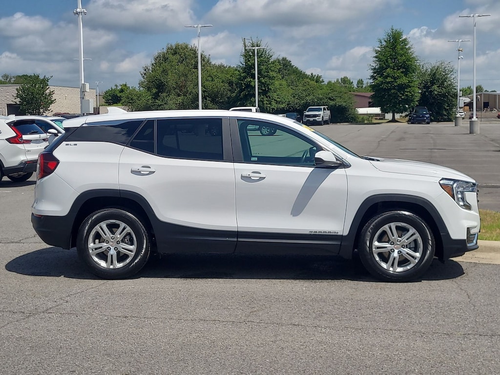 Used 2024 GMC Terrain SLE SUV