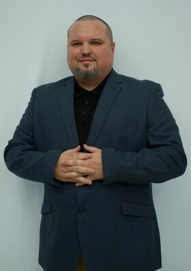 Staff member Chris Blackstone from af16a50fe234