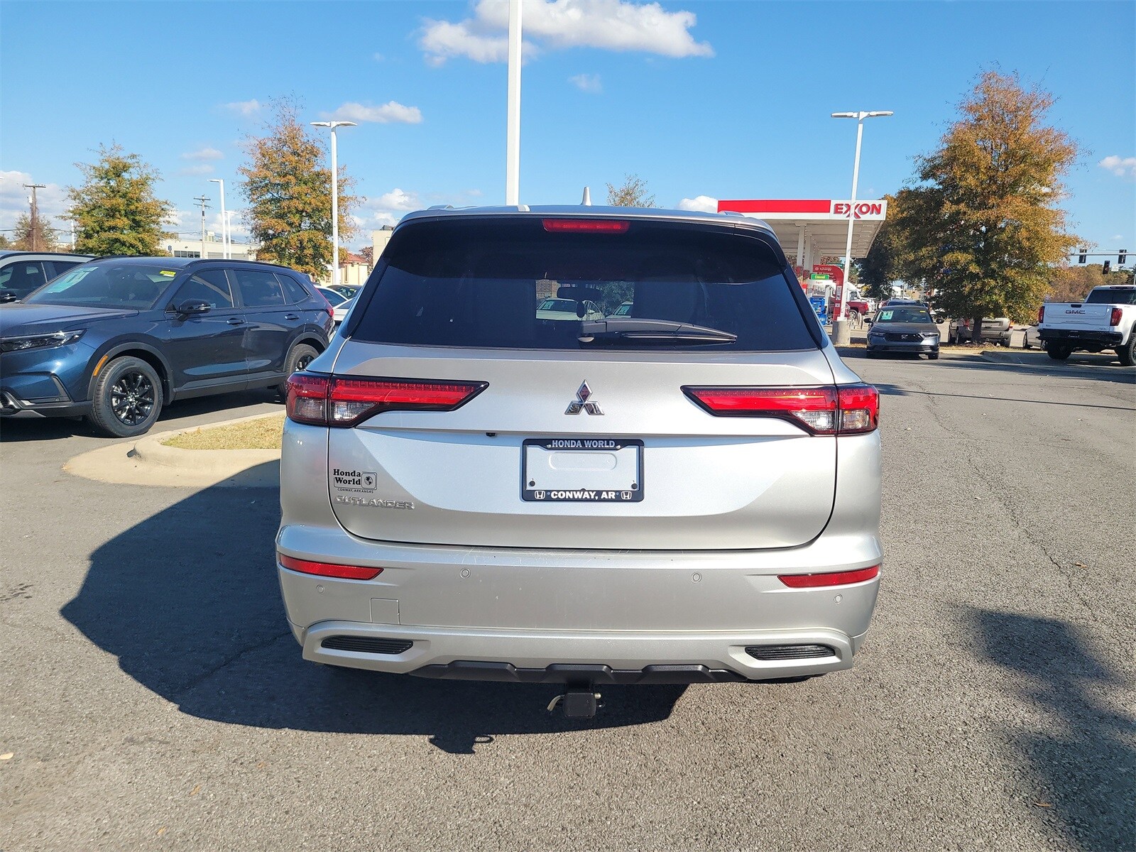 2022 Mitsubishi Outlander SEL photo 3
