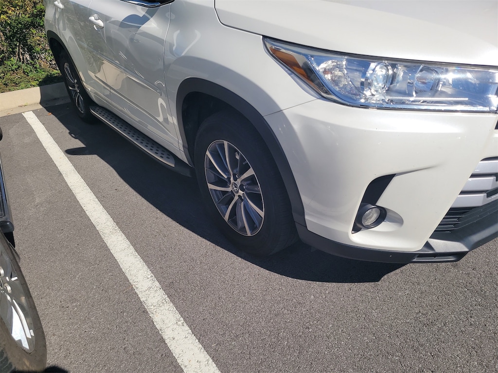 Used 2018 Toyota Highlander SE SUV