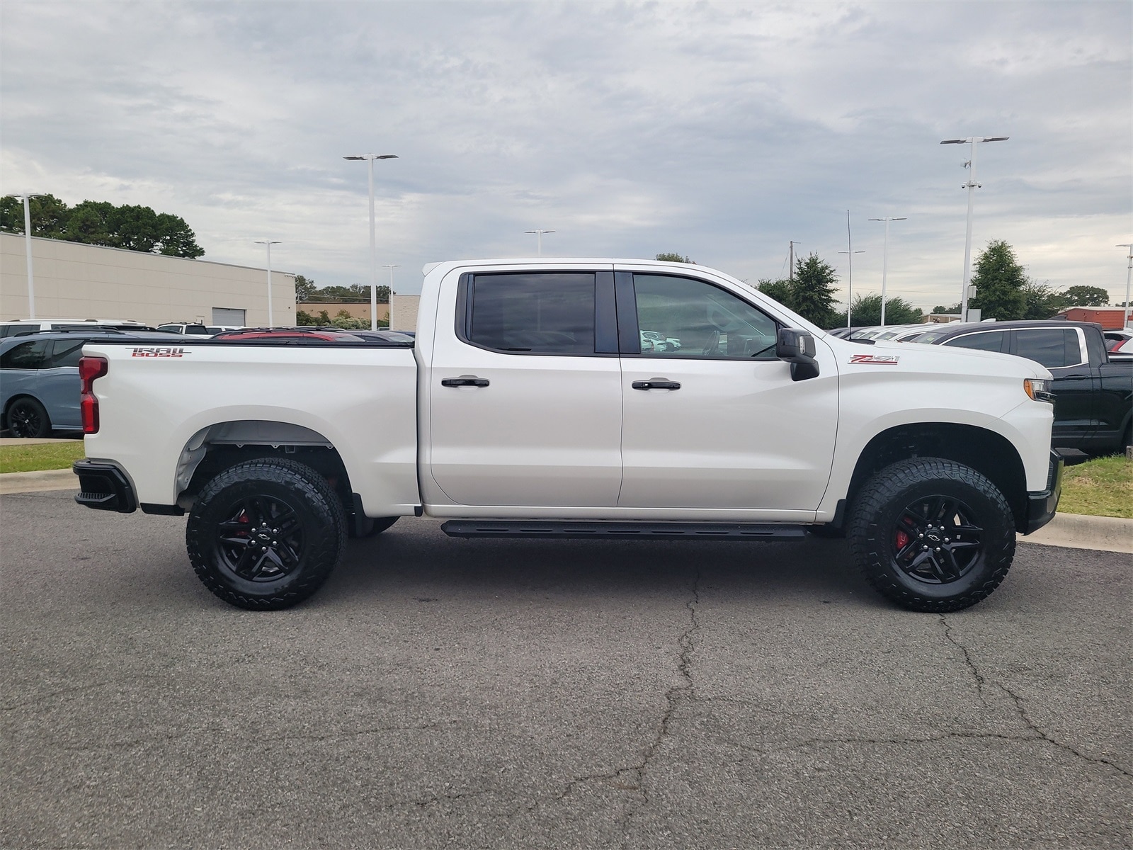 Used 2020 Chevrolet Silverado 1500 LT Trail Boss with VIN 3GCPYFEL3LG240334 for sale in Little Rock