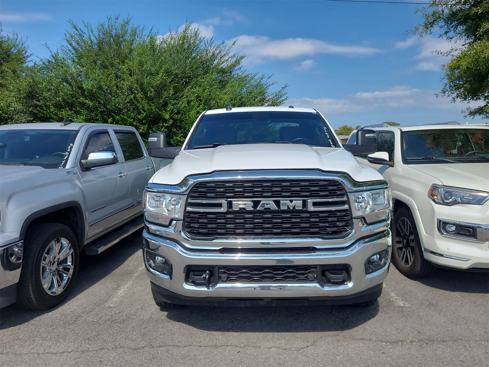 2024 Ram 2500 Big Horn photo 2