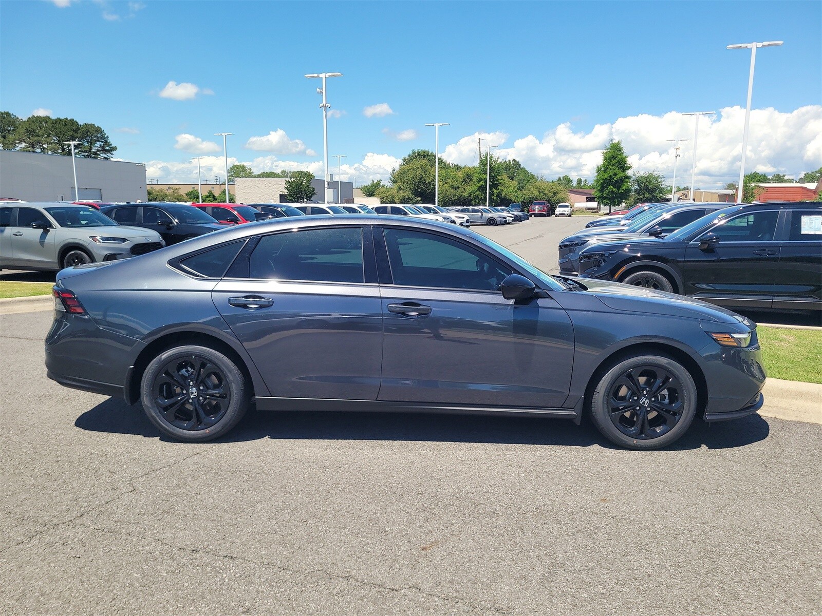 2025 Honda Accord SE photo 2
