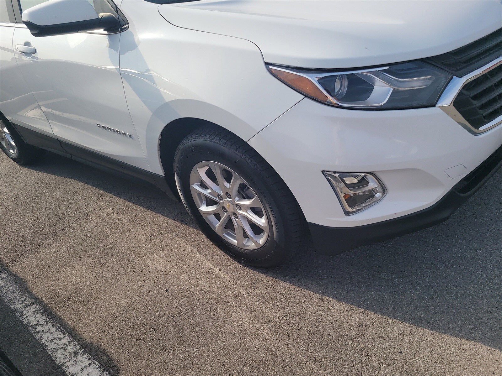 2021 Chevrolet Equinox LT photo 4