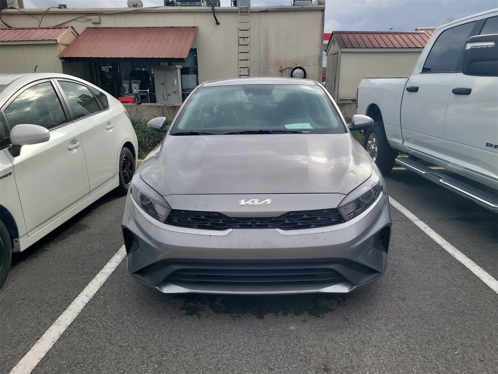 2024 Kia Forte LXS photo 2