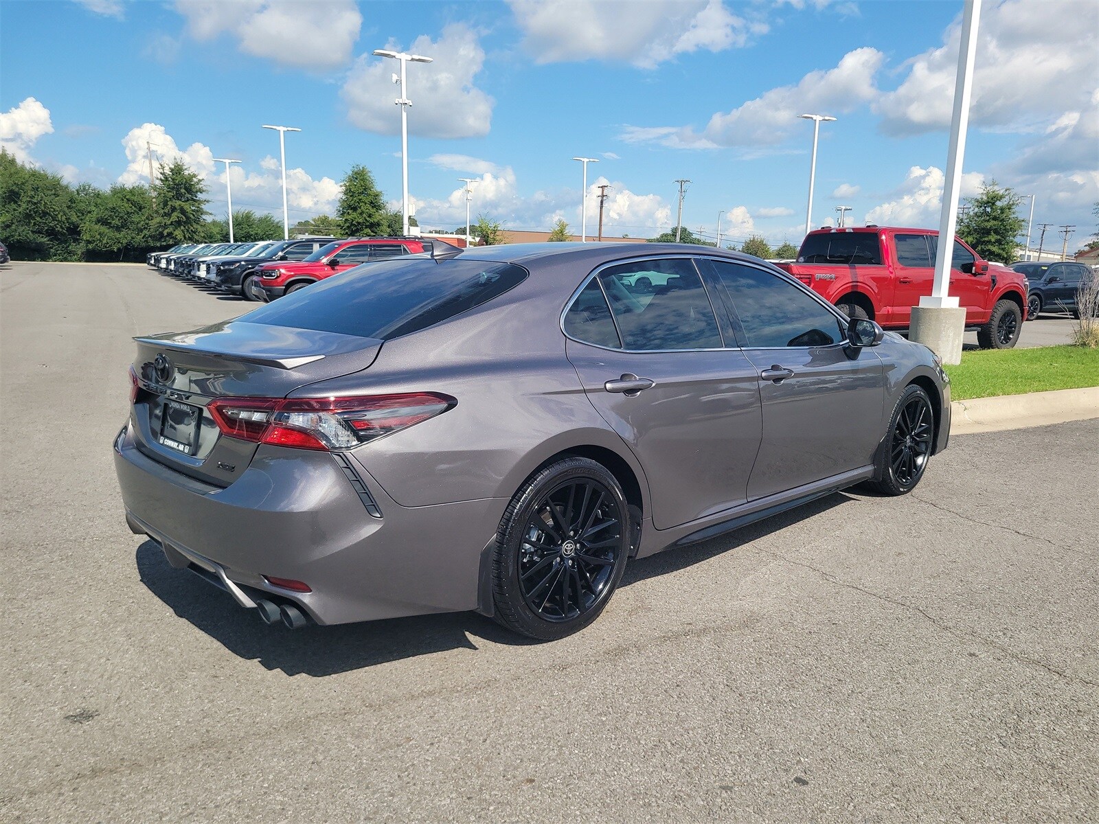 2023 Toyota Camry XSE photo 3