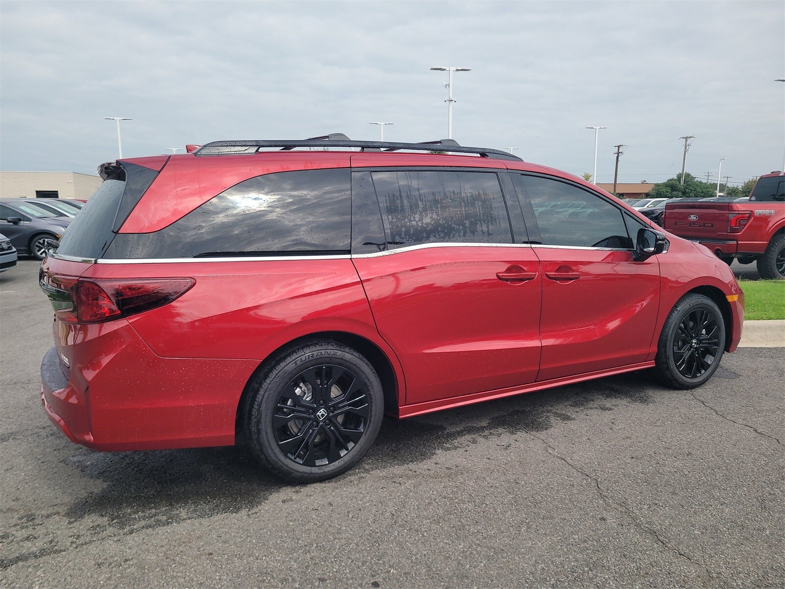 2026 Honda Odyssey photo 3