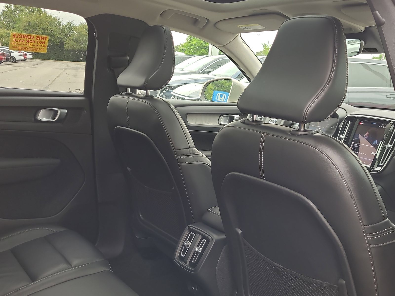 2023 Volvo XC40 Ultimate - Photo 18
