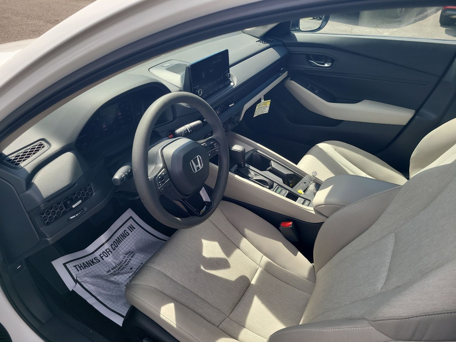 2025 Honda Accord SE - Photo 10