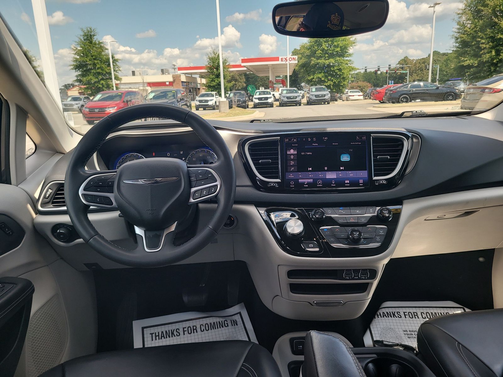 2023 Chrysler Pacifica Touring L - Photo 23