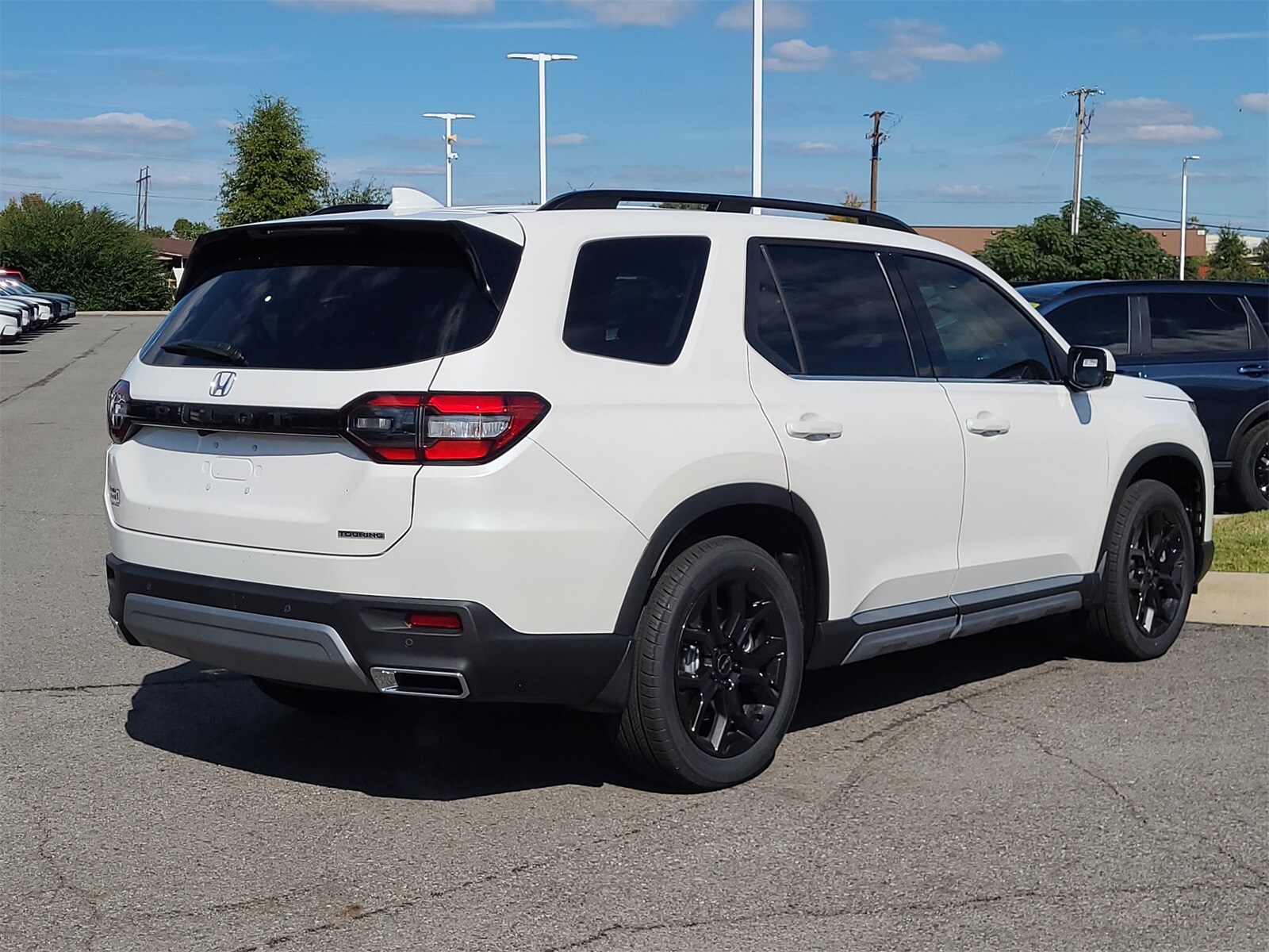 2025 Honda Pilot Touring photo 3