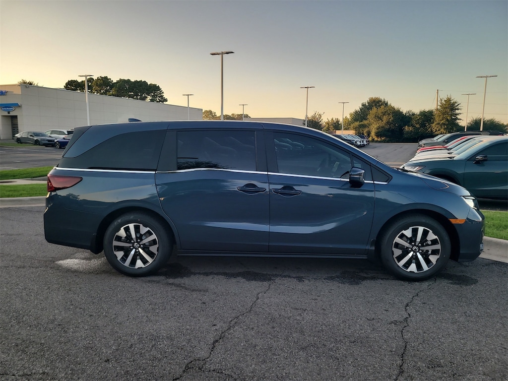 New 2026 Honda Odyssey EX-L Van Passenger