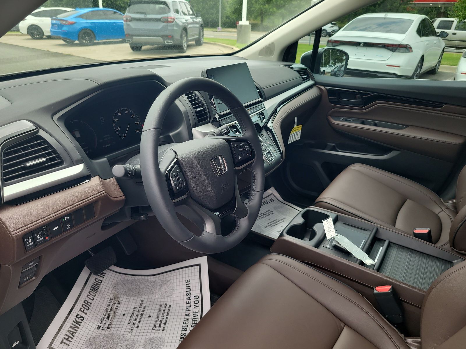 2026 Honda Odyssey Touring - Photo 10