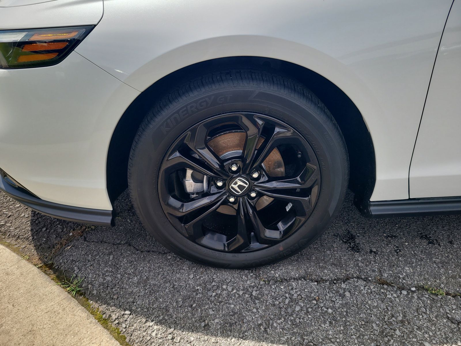 2025 Honda Accord SE - Photo 9