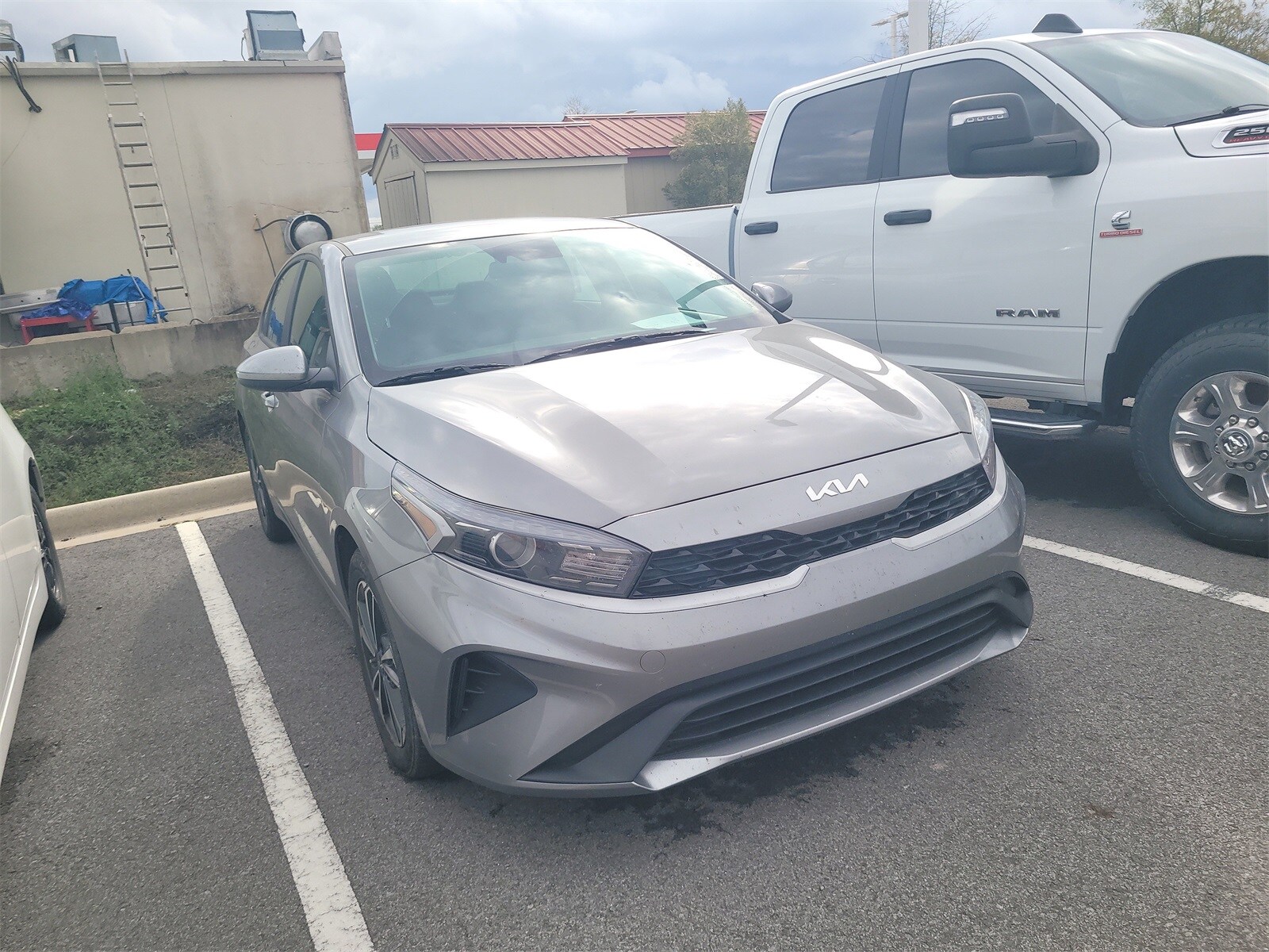 2024 Kia Forte LXS photo 3