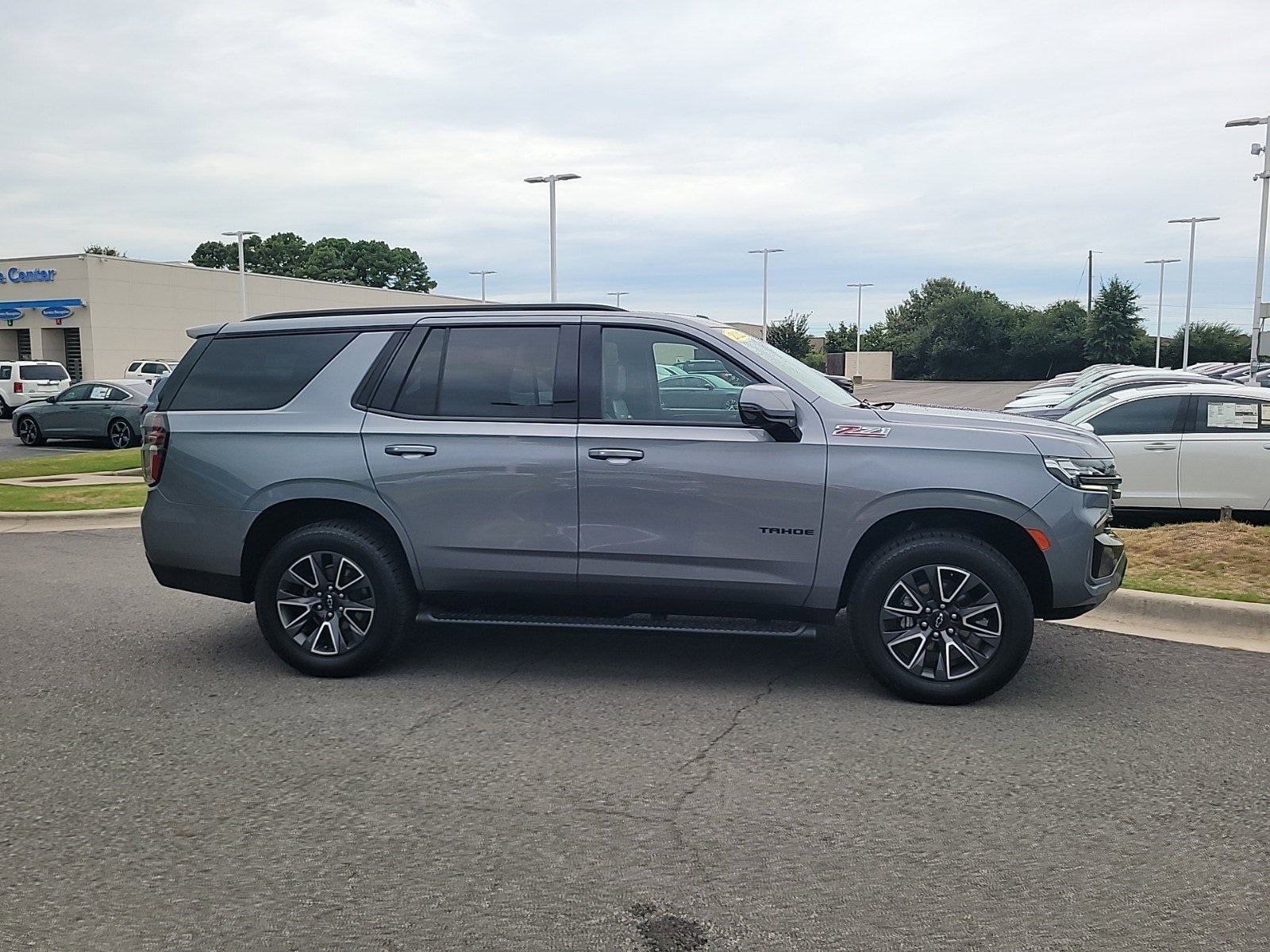 Used 2022 Chevrolet Tahoe Z71 with VIN 1GNSKPKD7NR243021 for sale in Conway, AR