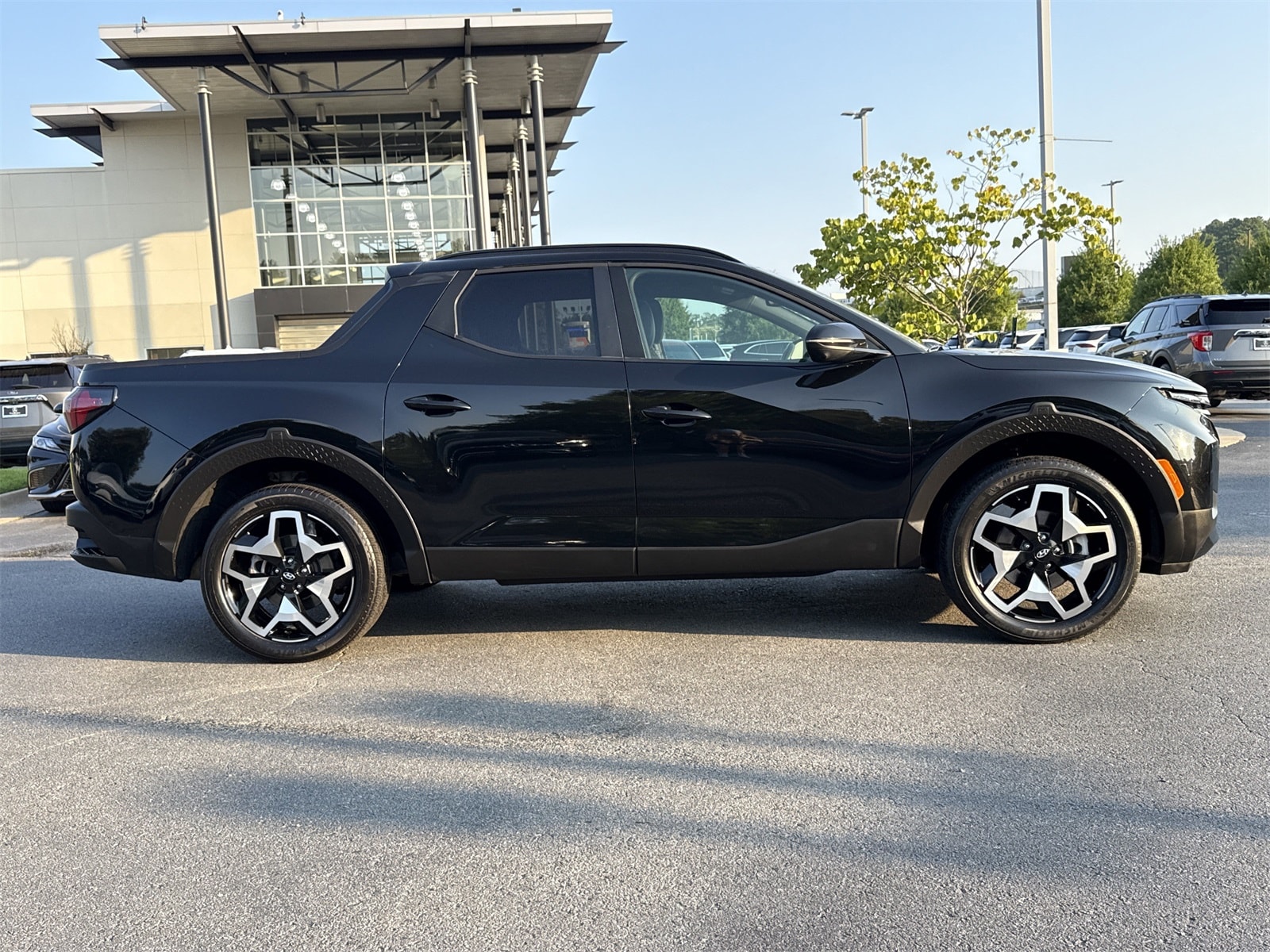 Used 2024 Hyundai Santa Cruz Limited with VIN 5NTJEDDF0RH107935 for sale in Little Rock