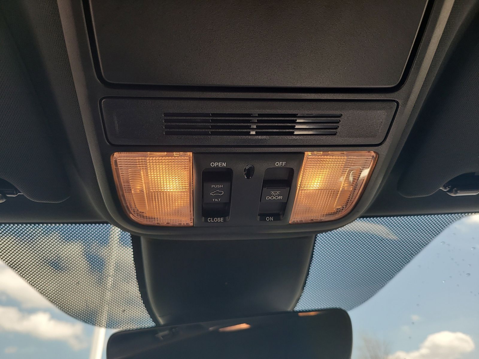 2024 Honda Odyssey SPORT - Photo 21