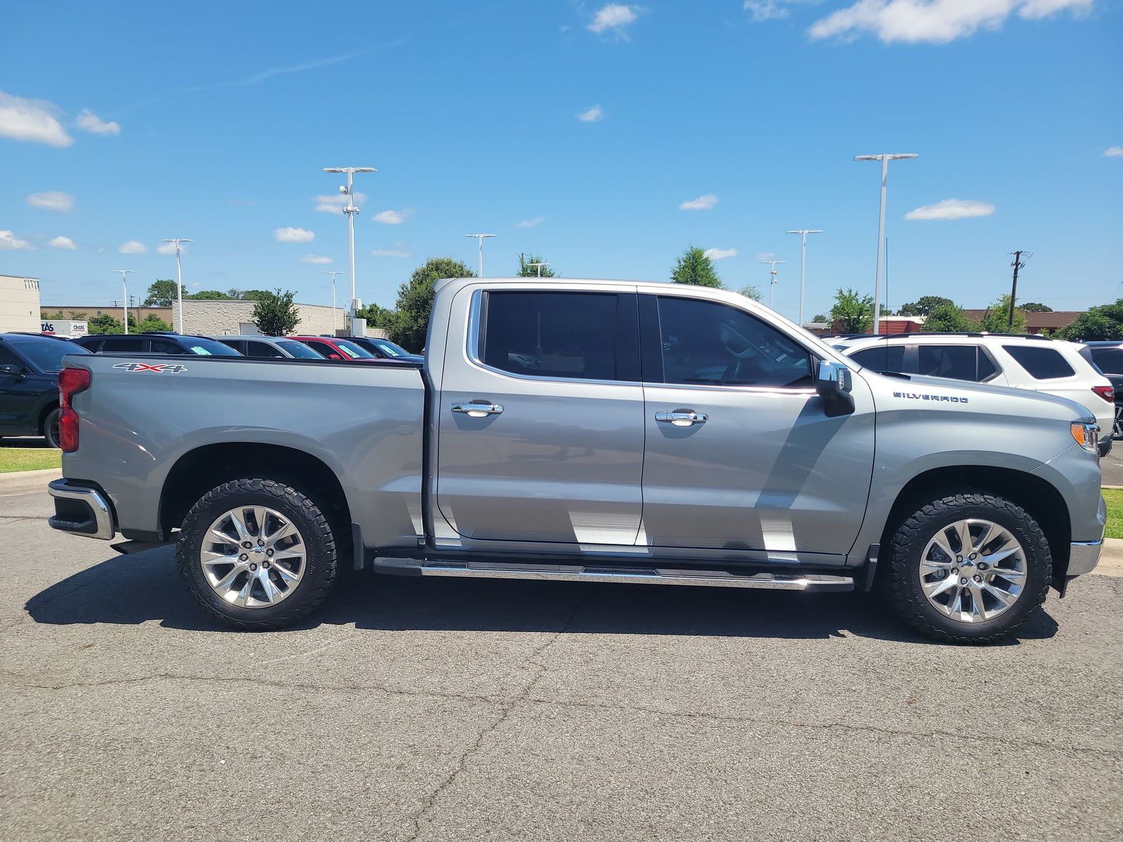 Used 2025 Chevrolet Silverado 1500 LTZ with VIN 1GCUKGEDXSZ302426 for sale in Little Rock