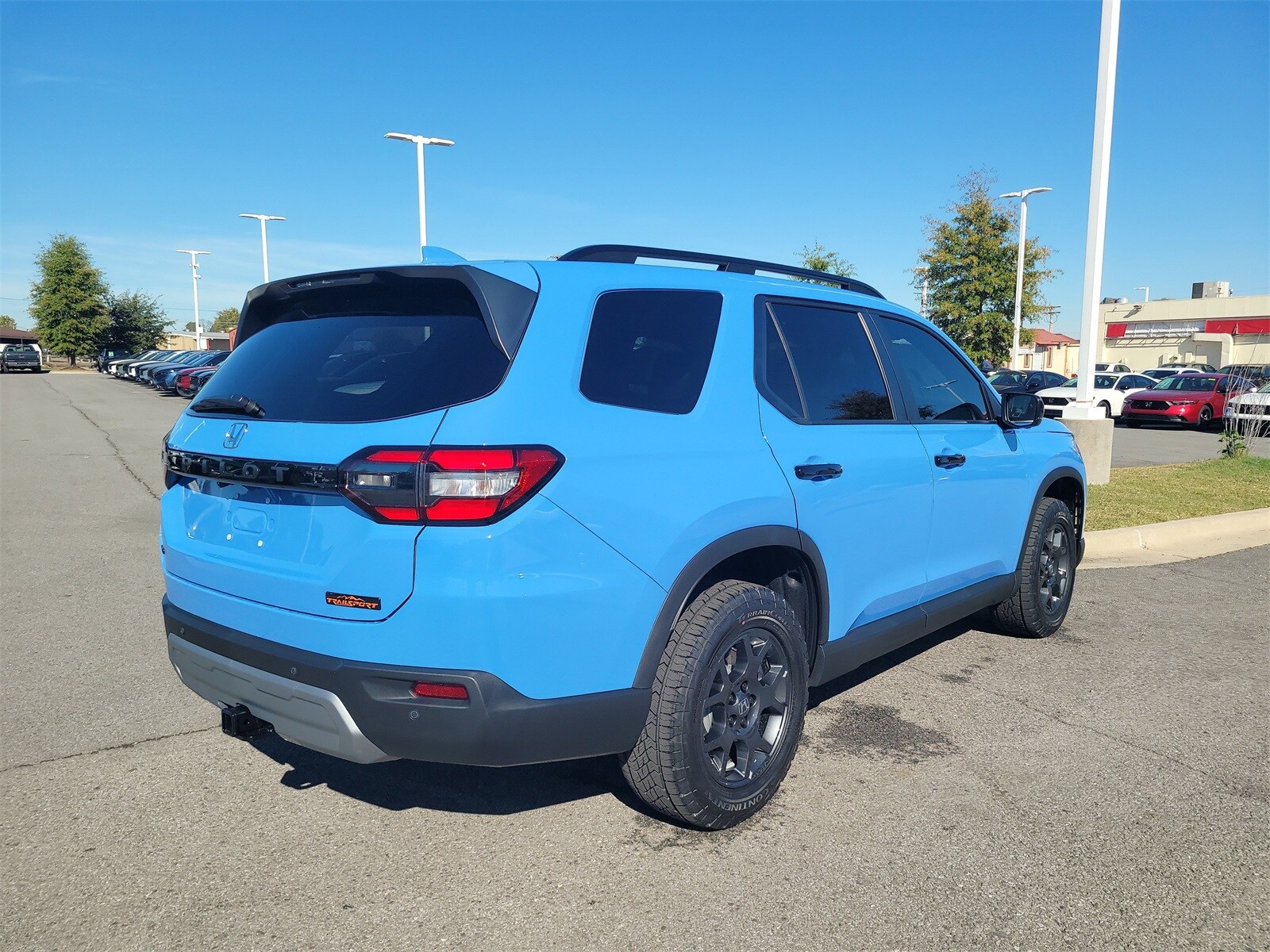 2025 Honda Pilot TrailSport photo 3
