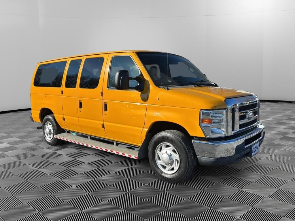 2014 Ford E-250 photo 2