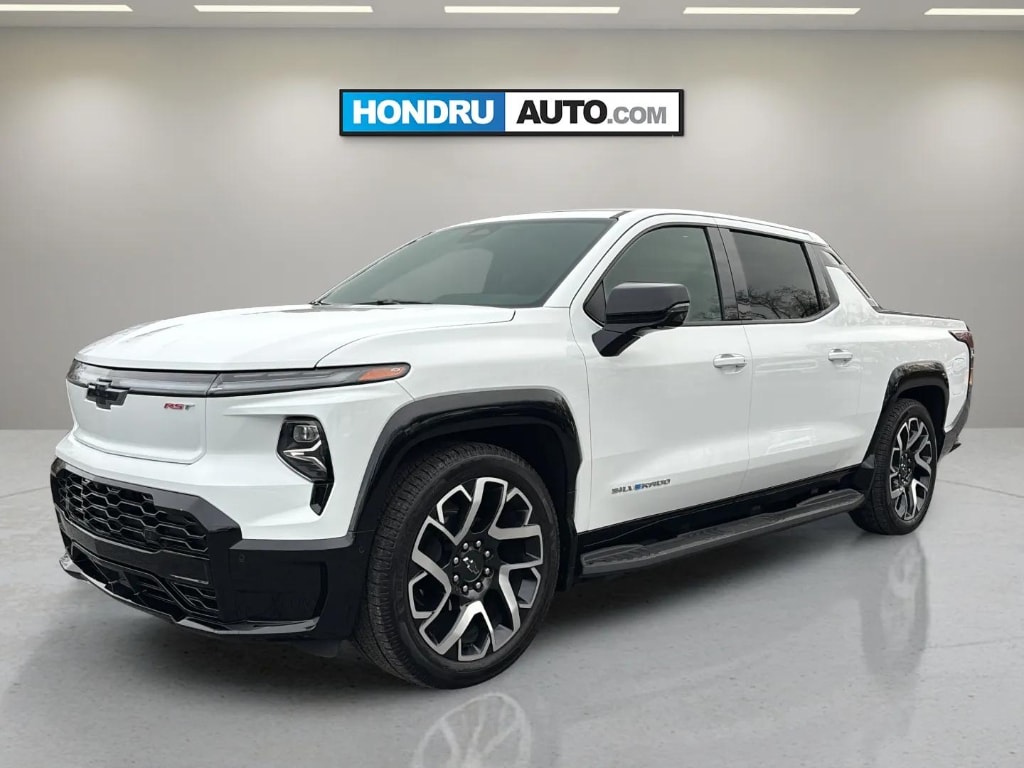 2024 Chevrolet Silverado EV RST's photo