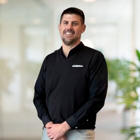 Staff member Jason Hondru  from ID_03686f