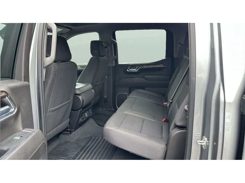 2023 Chevrolet Silverado 1500 LT - Photo 10