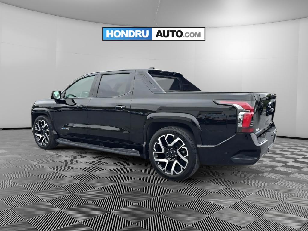 2024 Chevrolet Silverado EV RST photo 3