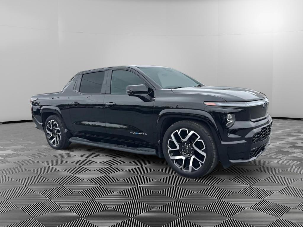 Used 2024 Chevrolet Silverado EV RST with VIN 1GC40ZEL0RU300393 for sale in Manheim, PA