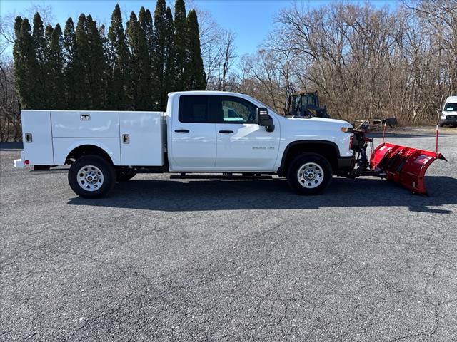 2025 Chevrolet Silverado 3500HD photo 3