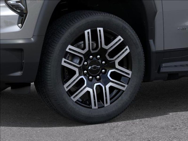 2026 Chevrolet Silverado EV LT - Photo 9